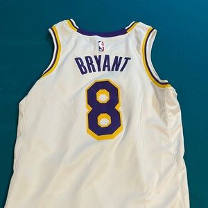 Kobe Bryant jersey Size L